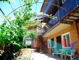 Пансионат 'На Шмидта' в Ейске