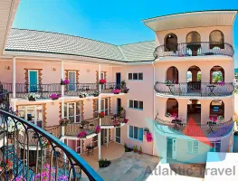 Отель 'Приват' в Судаке