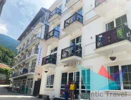 Отель 'Рич' в Гаграх